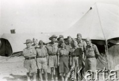Listopad 1942, Quizil-Ribat, Irak.
Żołnierze 2 Korpusu Polskiego w obozie na pustyni.
Fot. NN, zbiory Ośrodka KARTA, Pogotowie Archiwalne [PA_033], przekazał Piotr Balcer