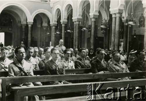 1942, Baalbek, Syria
Żołnierze 2 Korpusu Polskiego w czasie mszy świętej.
Fot. NN, zbiory Ośrodka KARTA, Pogotowie Archiwalne [PA_033], przekazał Piotr Balcer
