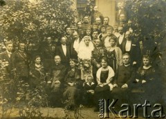 1929-1939, Polska.
Zdjęcie weselne.
Fot. NN, zbiory Ośrodka KARTA, Pogotowie Archiwalne [PA_033], przekazał Piotr Balcer