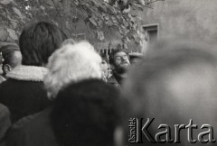 3.11.1984, Warszawa, Polska.
Pogrzeb księdza Jerzego Popiełuszki w Kościele św. Stanisława Kostki na warszawskim Żoliborzu.
Fot. NN, zbiory Ośrodka KARTA