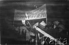 16.12.1987, Gdańsk, Polska.
Manifestacja Federacji Młodzieży Walczącej Region Gdańsk w 17. rocznicę wydarzeń na Wybrzeżu w 1970 roku.
Fot. NN, Archiwum Federacji Młodzieży Walczącej, zbiory Ośrodka KARTA