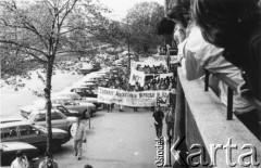 Kwiecień 1989, Gdańsk-Wrzeszcz, Polska.
Akcja Federacji Młodzieży Walczącej Region Gdańsk i Niezależnego Zrzeszenia Studentów Gdańsk pod hasłem: 
