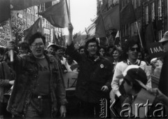 1.05.1989, Gdańsk, Polska.
Manifestacja z udziałem działaczy Federacji Młodzieży Walczącej, z prawej w białej koszuli Piotr Wysokiński.
Fot. NN, Archiwum Federacji Młodzieży Walczącej, zbiory Ośrodka KARTA