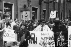 1.06.1989, Gdańsk, Polska.
Happening Federacji Młodzieży Walczącej pod hasłem: 