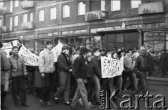 Koniec lat 80., Gdańsk, Polska.
Niezależna manifestacja.
Fot. NN, Archiwum Federacji Młodzieży Walczącej, zbiory Ośrodka KARTA.