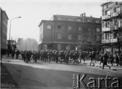 Koniec lat 80., Gdańsk, Polska.
Funkcjonariusze ZOMO na ulicy.
Fot. NN, Archiwum Federacji Młodzieży Walczącej, zbiory Ośrodka KARTA.