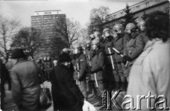 Koniec lat 80., Polska.
Funkcjonariusze ZOMO.
Fot. NN, Archiwum Federacji Młodzieży Walczącej, zbiory Ośrodka KARTA