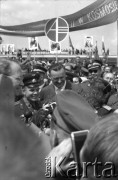 20.07.1961, Warszawa, Polska.
Wizyta w Polsce radzieckiego kosmonauty Jurija Gagarina. Powitanie na płycie lotniska przez delegację złożoną z przedstawicieli władz z wicepremierem Piotrem Jaroszewiczem  
Fot. Edward Grochowicz, zbiory Ośrodka KARTA.