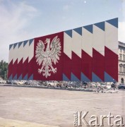 Maj 1977, Warszawa, Polska.
Dekoracje okolicznościowe najprawdopodobniej związane z obchodami Święta Pracy.
Fot. Edward Grochowicz, zbiory Ośrodka KARTA