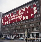 1.05.1979, Warszawa, Polska.
Obchody Święta Pracy. Okolicznościowy transparent propagandowy na 