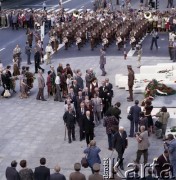 1.08.1979, Warszawa, Polska.
Odsłonięcie pomnika Powstańców Warszawy wg. projektu Andrzeja Domańskiego na pl. Powstańców Warszawy. Składanie wieńcy.
Fot. Edward Grochowicz, zbiory Ośrodka KARTA