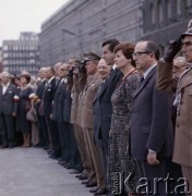 1.08.1979, Warszawa, Polska.
Odsłonięcie pomnika Powstańców Warszawy wg. projektu Andrzeja Domańskiego na pl. Powstańców Warszawy. 4. z prawej prezydent Warszawy Jerzy Majewski.
Fot. Edward Grochowicz, zbiory Ośrodka KARTA