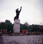 1.08.1979, Warszawa, Polska.
Uroczystości w 35. rocznicę wybuchu powstania warszawskiego pod pomnikiem Bohaterów Warszawy na pl. Teatralnym.
Fot. Edward Grochowicz, zbiory Ośrodka KARTA