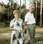 Sierpień 1974, Konewka k. Spały, Polska.
I sekretarz KC PZPR Edward Gierek z żoną Stanisławą.
Fot. Edward Grochowicz, zbiory Ośrodka KARTA