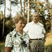 Sierpień 1974, Konewka k. Spały, Polska.
I sekretarz KC PZPR Edward Gierek z żoną Stanisławą.
Fot. Edward Grochowicz, zbiory Ośrodka KARTA