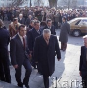 1980, Warszawa, Polska.
Wizyta I sekretarza KC PZPR Edwarda Gierka (w centrum) w Akademii Wychowania Fizycznego, prawdopodobnie przed posiedzeniem Frontu Jedności Narodu.
Fot. Edward Grochowicz, zbiory Ośrodka KARTA