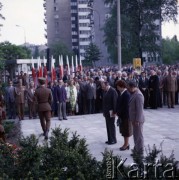 20.05.1981, Warszawa, Polska. 
Uroczystość odsłonięcia popiersia Naczelnego Wodza Polskich Sił Zbrojnych i premiera Rządu RP na Uchodźstwie gen. Władysława Sikorskiego w 100. rocznicę jego urodzin. Pomnik stoi przy ul. Tureckiej 3, w miejscu gdzie w dwudziestoleciu międzywojennym znajdowała się willa generała.
Fot. Edward Grochowicz, zbiory Ośrodka KARTA