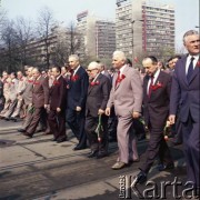 1.05.1980, Warszawa, Polska.
Obchody Święta Pracy. 2. od prawej wicepremier Mieczysław Jagielski, I sekretarz Komitetu Warszawskiego  PZPR Alojzy Karkoszka, przewodniczący Rady Państwa Henryk Jabłoński, I sekretarz KC PZPR Edward Gierek, premier Edward Babiuch, marszałek Sejmu Stanisław Gucwa.  
Fot. Edward Grochowicz, zbiory Ośrodka KARTA