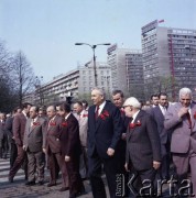 1.05.1980, Warszawa, Polska.
Obchody Święta Pracy. Od prawej: I sekretarz Komitetu Warszawskiego  PZPR Alojzy Karkoszka, przewodniczący Rady Państwa Henryk Jabłoński, I sekretarz KC PZPR Edward Gierek, premier Edward Babiuch, marszałek Sejmu Stanisław Gucwa.  
Fot. Edward Grochowicz, zbiory Ośrodka KARTA