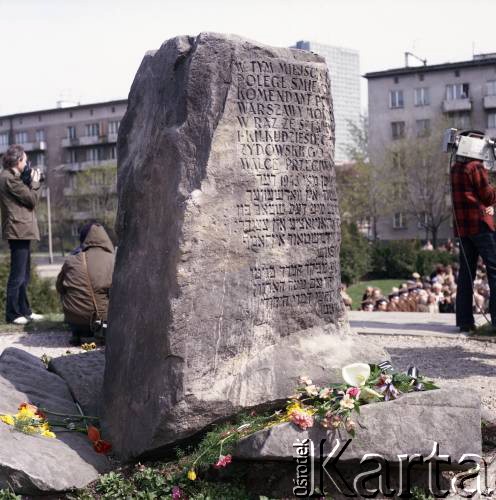 19.04.1983, Warszawa, Polska.
Pomnik komendanta powstania w getcie warszawskim Mordechaja Anielewicza przy ul. Miłej 18.
Fot. Edward Grochowicz, zbiory Ośrodka KARTA