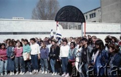 18.04.1988, Warszawa, Polska.
Uroczystość odsłonięcia pomnika Umschlagplatz, w przeddzień obchodów 45. rocznicy powstania w getcie warszawskim.
Fot. Edward Grochowicz, zbiory Ośrodka KARTA