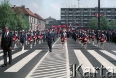 1.05.1984, Warszawa, Polska.
Obchody Święta Pracy. Orkiestra Przedsiębiorstwa Państwowego Kombinatu Przemysłu Narzędziowego 