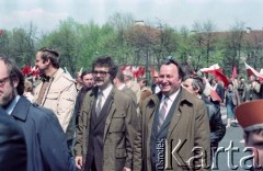 1.05.1984, Warszawa, Polska.
Obchody Święta Pracy. Pochód pierwszomajowy na pl. Teatralnym.
Fot. Edward Grochowicz, zbiory Ośrodka KARTA