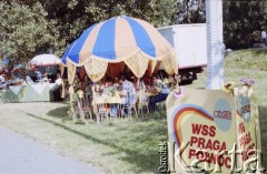 22.07.1985, Warszawa, Polska.
Festyn na błoniach Stadionu X-lecia z okazji Święta Odrodzenia Polski (22 Lipca), na zdjęciu stoisko gastronomiczne Warszawskiej Spółdzielni Spożywców 