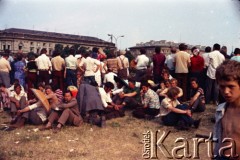 2.06.1979, Warszawa, Polska.
Pierwsza pielgrzymka papieża Jana Pawła II do Polski w dniach 2-10 czerwca 1979 roku. Wierni podczas mszy świętej na placu Zwycięstwa celebrowanej przez Ojca Świętego.
Fot. Edward Grochowicz, zbiory Ośrodka KARTA