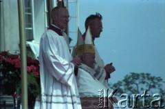 4.06.1979, Częstochowa, Polska.
Pierwsza pielgrzymka papieża Jana Pawła II do Polski w dniach 2-10 czerwca 1979 roku. Ojciec Święty podczas mszy świętej na Jasnej Górze.  
Fot. Edward Grochowicz, zbiory Ośrodka KARTA