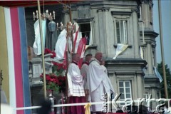 4.06.1979, Częstochowa, Polska.
Pierwsza pielgrzymka papieża Jana Pawła II do Polski w dniach 2-10 czerwca 1979 roku. Ojciec Święty podczas mszy świętej na Jasnej Górze.  
Fot. Edward Grochowicz, zbiory Ośrodka KARTA