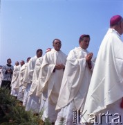 10.06.1979, Kraków, Polska.
Pierwsza pielgrzymka papieża Jana Pawła II do Polski w dniach 2-10 czerwca 1979 roku. Biskupi podczas mszy świętej sprawowanej przez Ojca Świętego na Błoniach Krakowskich.
Fot. Edward Grochowicz, zbiory Ośrodka KARTA