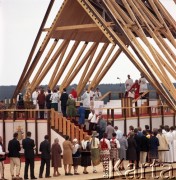 8.06.1979, Nowy Targ, Polska.
Pierwsza pielgrzymka papieża Jana Pawła II do Polski w dniach 2-10 czerwca 1979 roku. Msza święta z udziałem Ojca Świętego.
Fot. Edward Grochowicz, zbiory Ośrodka KARTA