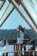 8.06.1979, Nowy Targ, Polska.
Pierwsza pielgrzymka papieża Jana Pawła II do Polski w dniach 2-10 czerwca 1979 roku. Msza święta z udziałem Ojca Świętego.
Fot. Edward Grochowicz, zbiory Ośrodka KARTA