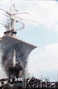 12.06.1987, Gdańsk - Zaspa, Polska.
Trzecia pielgrzymka papieża Jana Pawła II do Polski w dniach 8-14 czerwca 1987 roku. Msza święta sprawowana przez Ojca Świętego dla przedstawicieli świata pracy Trójmiasta i całej Polski. Widok na ołtarz w kształcie żaglowca - kogi.
Fot. Edward Grochowicz, zbiory Ośrodka KARTA