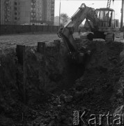 17.09.1983, Warszawa, Polska.
Budowa I linii metra na odcinku wzdłuż al. Komisji Edukacji Narodowej.
Fot. Edward Grochowicz, zbiory Ośrodka KARTA