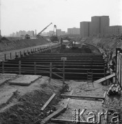 17.09.1983, Warszawa, Polska.
Budowa tunelu I linii metra w Warszawie, na odcinku wzdłuż al. Komisji Edukacji Narodowej.
Fot. Edward Grochowicz, zbiory Ośrodka KARTA