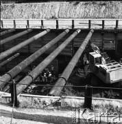 17.09.1983, Warszawa, Polska.
Budowa tunelu I linii metra w Warszawie, na odcinku wzdłuż al. Komisji Edukacji Narodowej.
Fot. Edward Grochowicz, zbiory Ośrodka KARTA