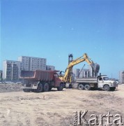 17.09.1983, Warszawa, Polska.
Budowa I linii metra w Warszawie, na odcinku wzdłuż al. Komisji Edukacji Narodowej.
Fot. Edward Grochowicz, zbiory Ośrodka KARTA