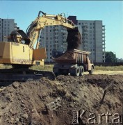17.09.1983, Warszawa, Polska.
Budowa I linii metra w Warszawie, na odcinku wzdłuż al. Komisji Edukacji Narodowej.
Fot. Edward Grochowicz, zbiory Ośrodka KARTA