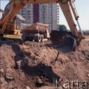 17.09.1983, Warszawa, Polska.
Budowa I linii metra w Warszawie, na odcinku wzdłuż al. Komisji Edukacji Narodowej.
Fot. Edward Grochowicz, zbiory Ośrodka KARTA