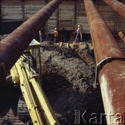17.09.1983, Warszawa, Polska.
Budowa tunelu I linii metra w Warszawie, na odcinku wzdłuż al. Komisji Edukacji Narodowej.
Fot. Edward Grochowicz, zbiory Ośrodka KARTA