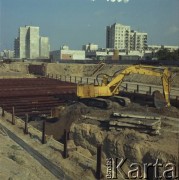 17.09.1983, Warszawa, Polska.
Budowa tunelu I linii metra w Warszawie, na odcinku wzdłuż al. Komisji Edukacji Narodowej.
Fot. Edward Grochowicz, zbiory Ośrodka KARTA