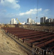 6.10.1983, Warszawa, Polska.
Budowa I linii metra na odcinku wzdłuż al. Komisji Edukacji Narodowej.
Fot. Edward Grochowicz, zbiory Ośrodka KARTA