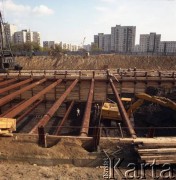 6.10.1983, Warszawa, Polska.
Budowa I linii metra na odcinku wzdłuż al. Komisji Edukacji Narodowej.
Fot. Edward Grochowicz, zbiory Ośrodka KARTA