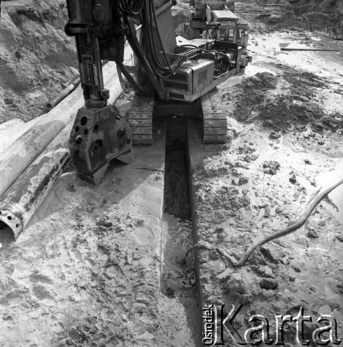 6.10.1983, Warszawa, Polska.
Budowa I linii metra na odcinku wzdłuż al. Komisji Edukacji Narodowej.
Fot. Edward Grochowicz, zbiory Ośrodka KARTA