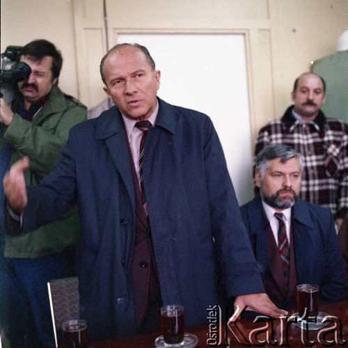 11.11.1983, Warszawa, Polska.
Jerzy Brzostek (generalny dyrektor Generalnej Dyrekcji Budowy Metra) na spotkaniu dotyczącym budowy I linii metra w Warszawie.
Fot. Edward Grochowicz, zbiory Ośrodka KARTA