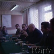 17.12.1983, Warszawa, Polska.
Spotkanie przedstawicieli władz dotyczące budowy I linii metra w Warszawie.
Fot. Edward Grochowicz, zbiory Ośrodka KARTA