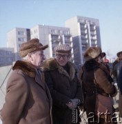 17.12.1983, Warszawa, Polska.
Spotkanie przedstawicieli władz na terenie budowy I linii metra. 2. z lewej stoi Józef Alfred Zajączkowski (zastępca dyrektora Generalnej Dyrekcji Budowy Metra).
Fot. Edward Grochowicz, zbiory Ośrodka KARTA