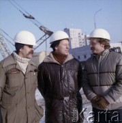 17.12.1983, Warszawa, Polska.
Spotkanie przedstawicieli władz na terenie budowy I linii metra.
Fot. Edward Grochowicz, zbiory Ośrodka KARTA